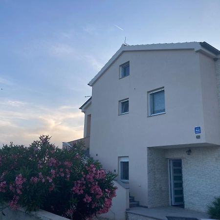 Apartman Hmelina Vrsi Kültér fotó
