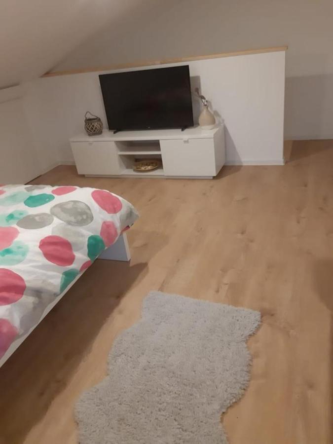 Apartman Hmelina Vrsi Kültér fotó