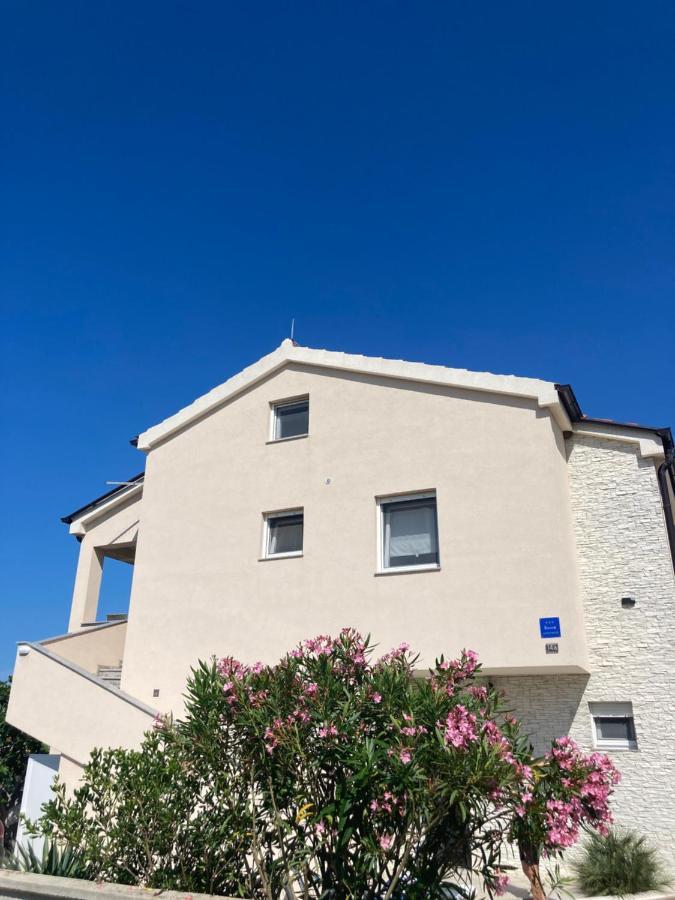 Apartman Hmelina Vrsi Kültér fotó